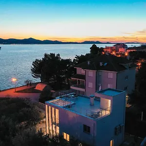  Villa Karma 52